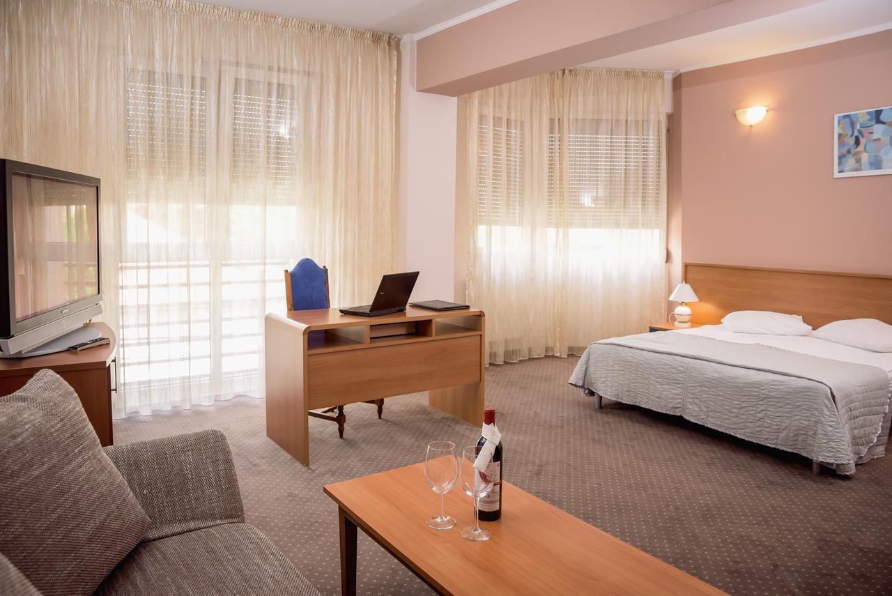 Hotel Reghina Timisoara Exterior photo
